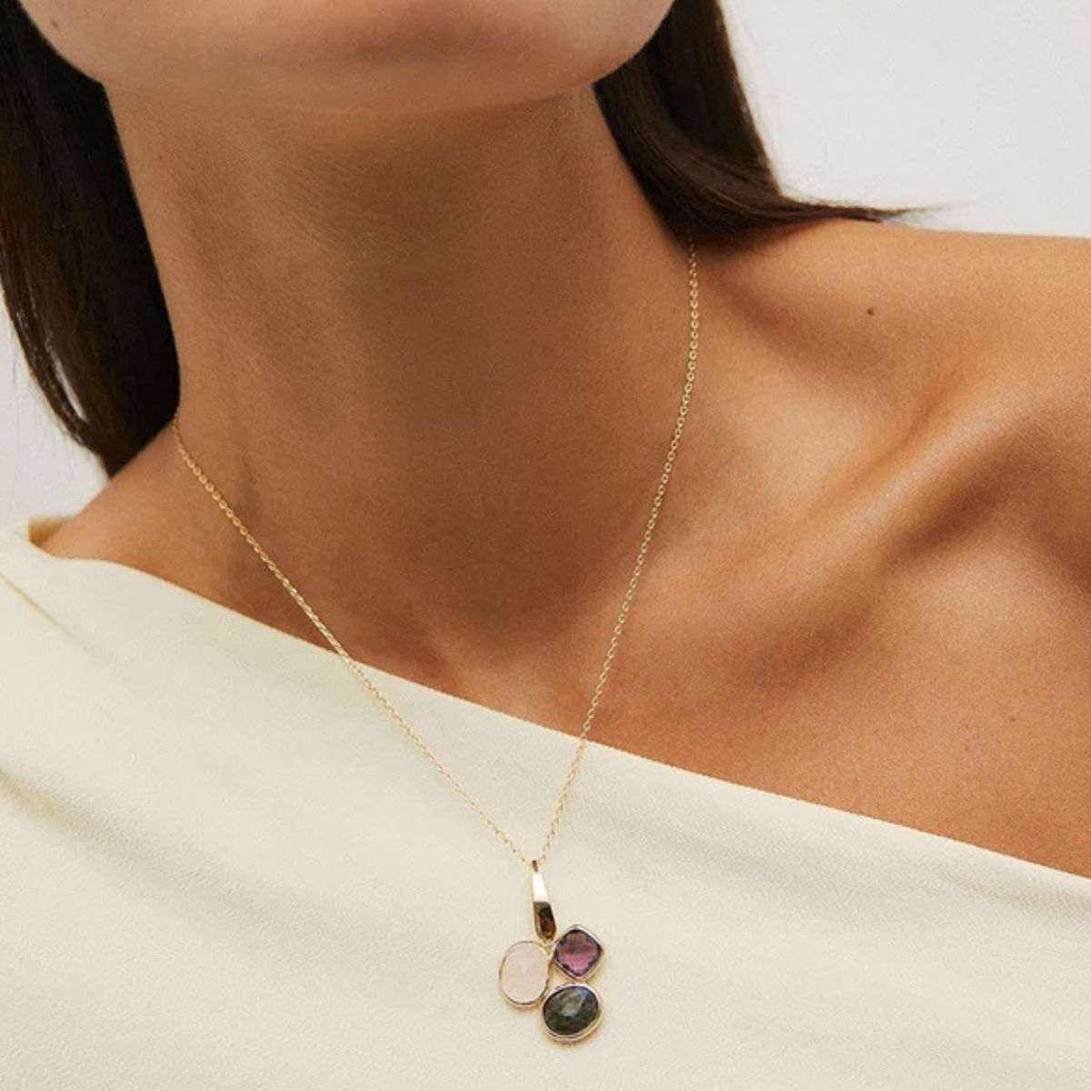 VIDAL & VIDAL PENDANT WITH COLORED STONES GOLD PLATED X4497639A