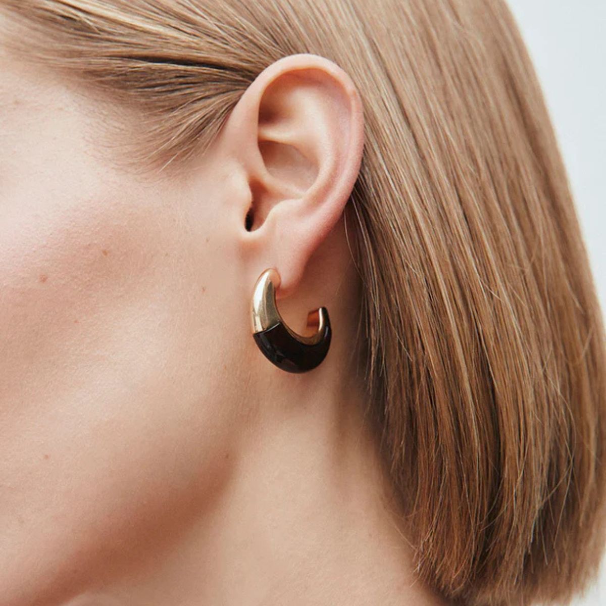 PENDIENTES VIDAL & VIDAL AROS BAÑADOS EN ORO Y CON ACETATO Y RESINA MARRÓN X48109