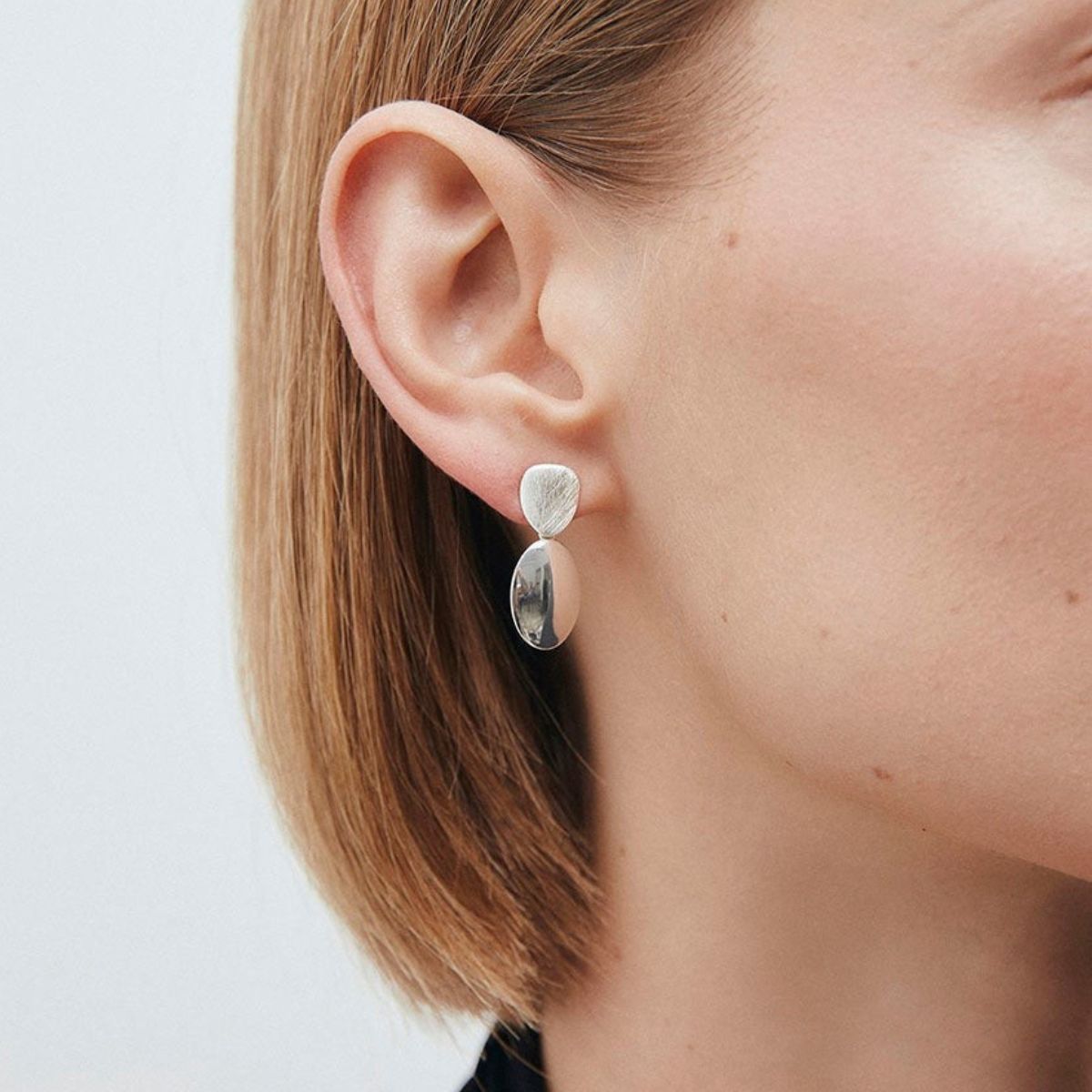 PENDIENTES VIDAL & VIDAL LARGOS BAÑADOS EN PLATA Q4055