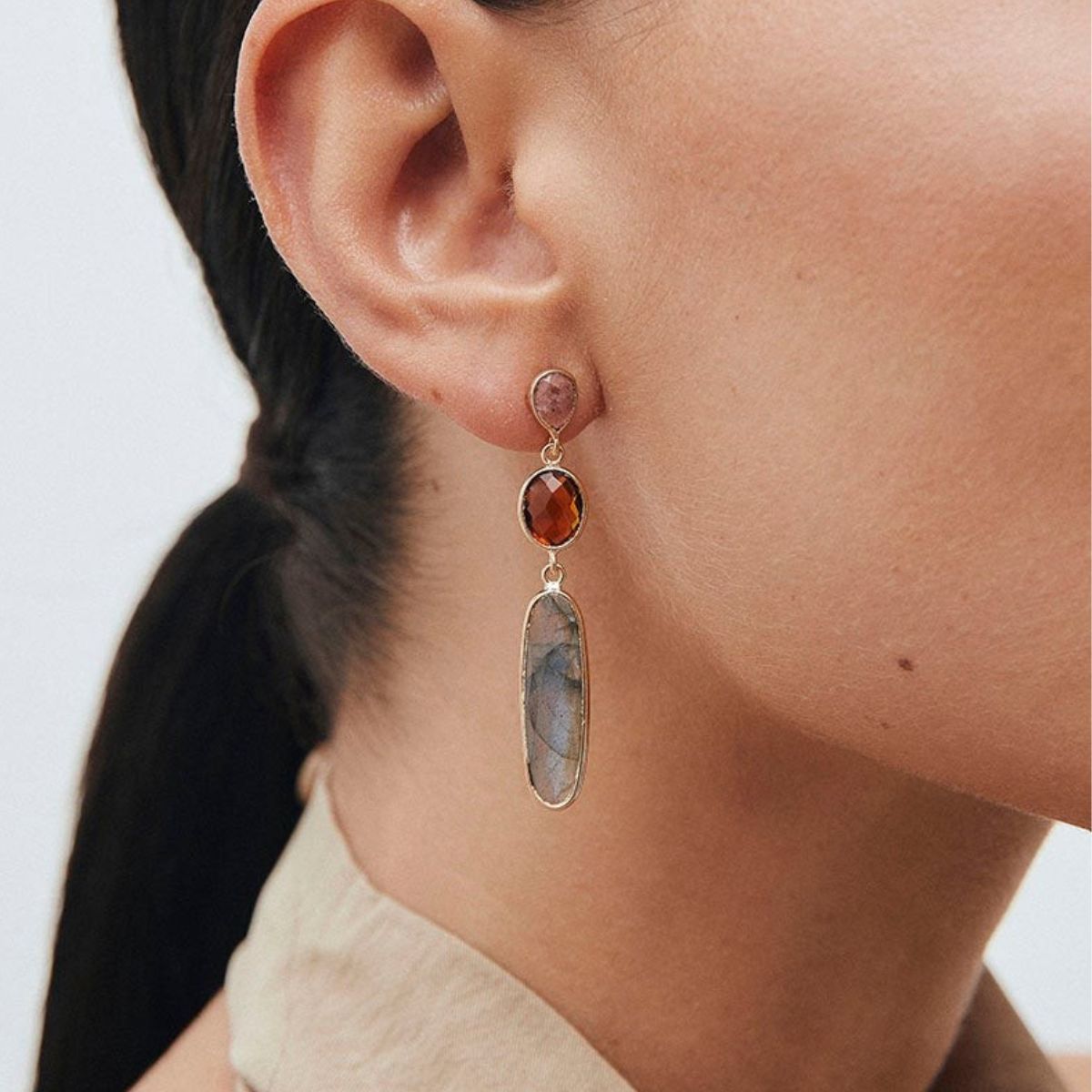 PENDIENTES VIDAL & VIDAL LARGOS BAÑADOS EN ORO CON PIEDRAS SEMIPRECIOSAS X48116