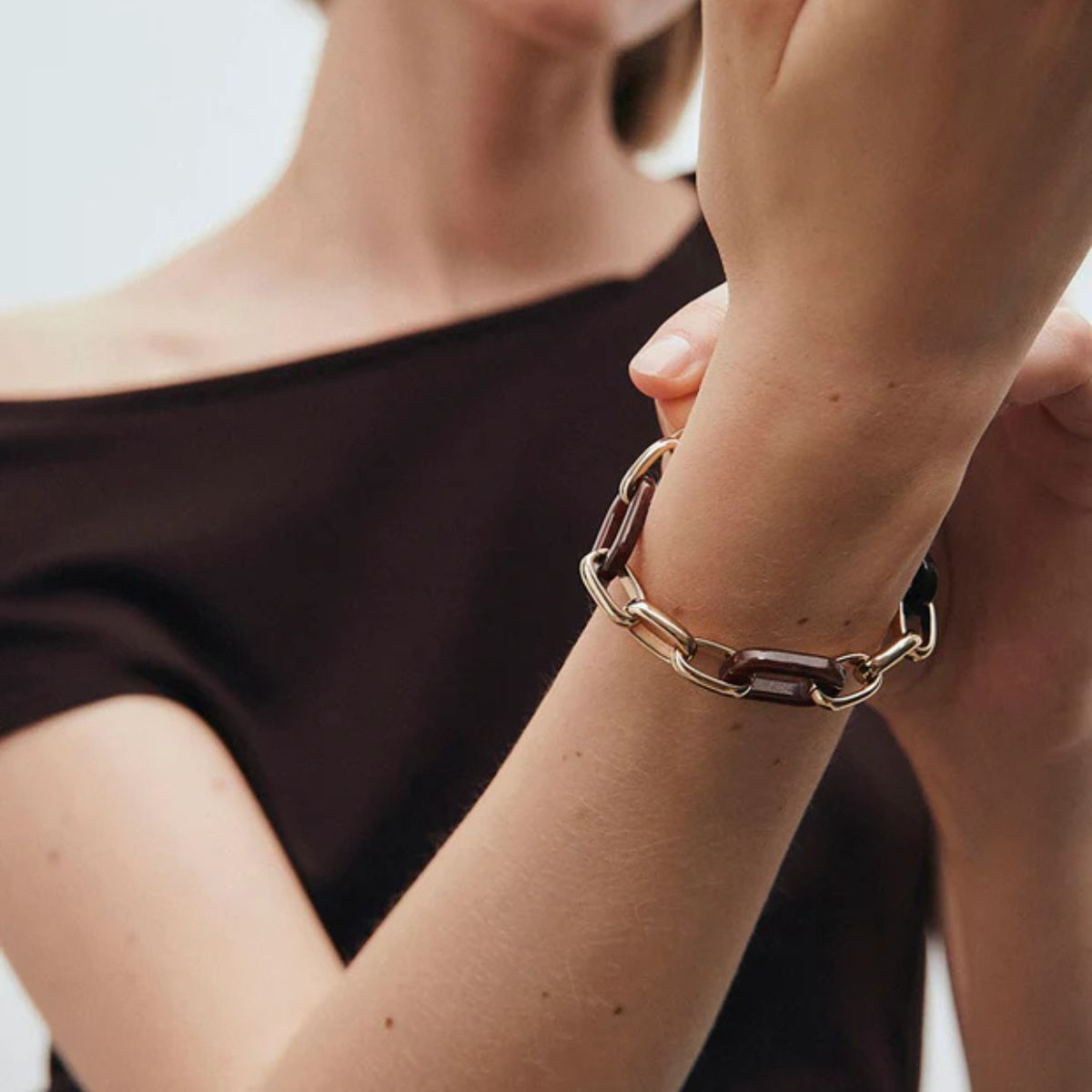 PULSERA VIDAL & VIDAL DE ESLABONES DE RESINA Y ACETATO BAÑADA EN ORO X9811218