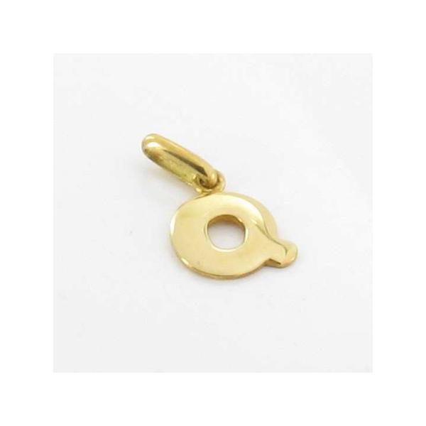 gold pendant letter q