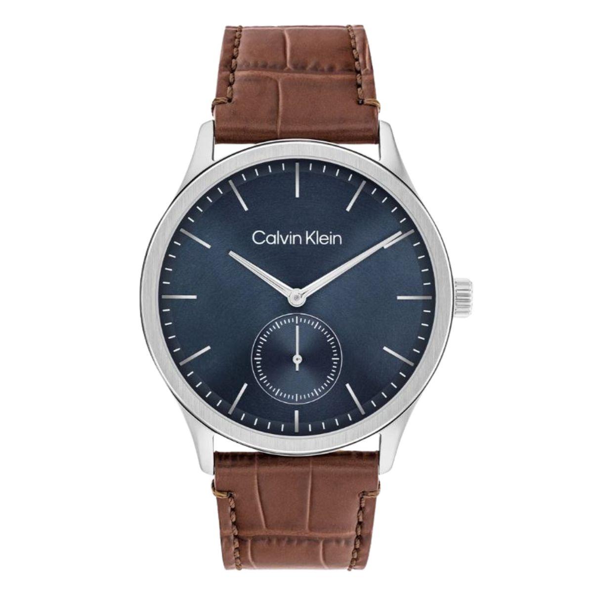 reloj calvin klein modelo tailored con esfera azul y correa de piel marron para hombre