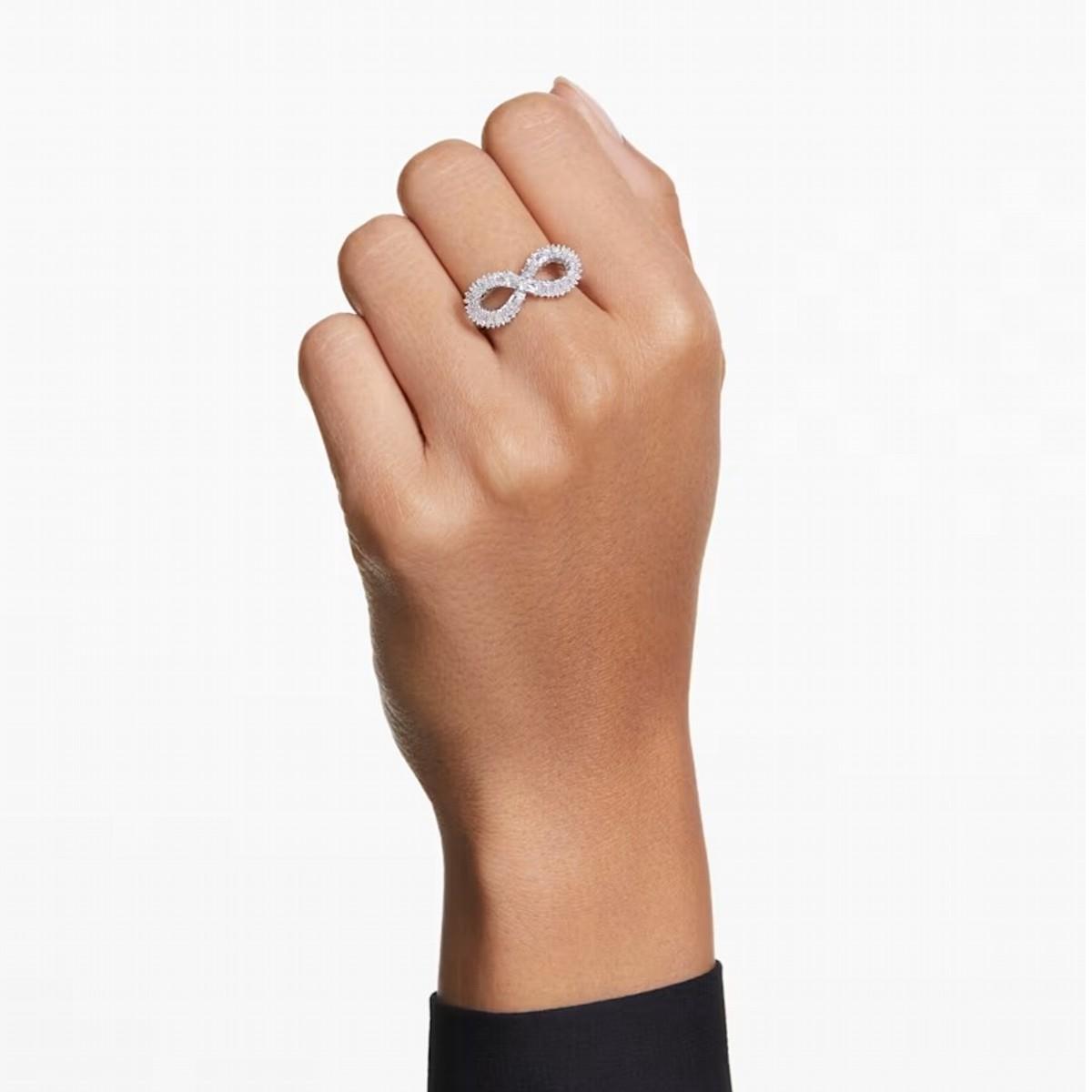 HYPERBOLA INFINITY COCKTAIL SWAROVSKI RING. SIZE 18 5679697