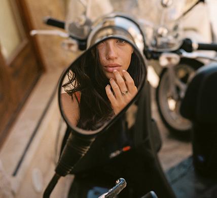 VITA RING IN 18K GOLD WITH PAVÉ DIAMONDS 0.19 CARATS SIZE 15 LECARRÉ GA150OA