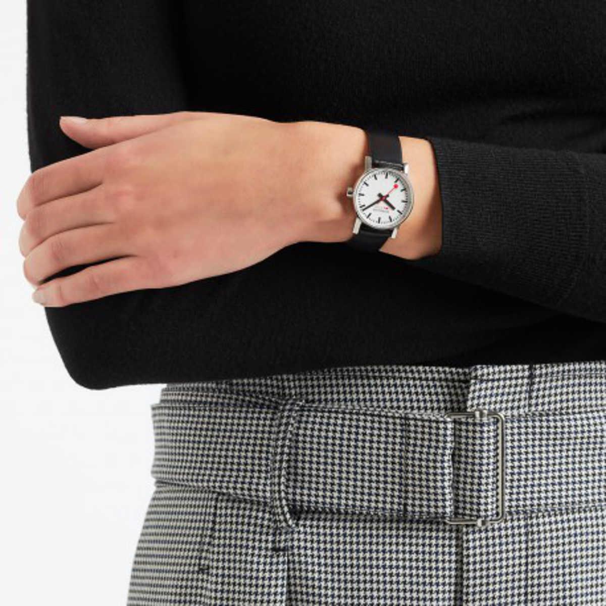 RELLOTGE MONDAINE DONA SBB EVO2 MSE30110LB