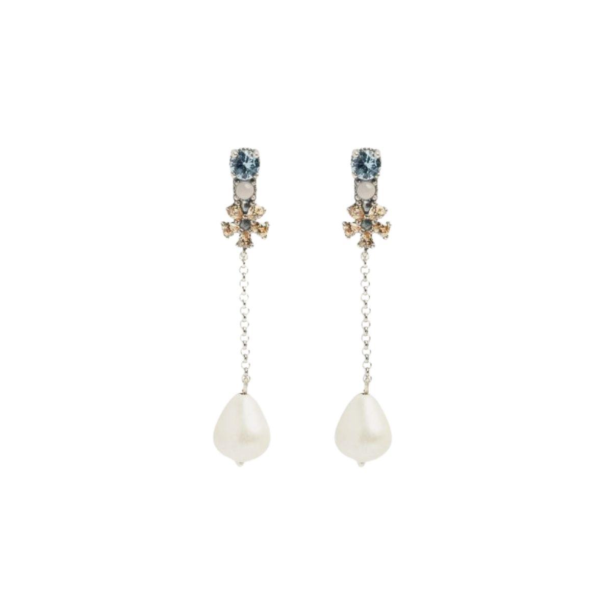 Arracades sunfield llargues de plata envellida amb perles i motiu floral, adornades amb zircònies i quars rosa per a un estil romàntic i elegant.