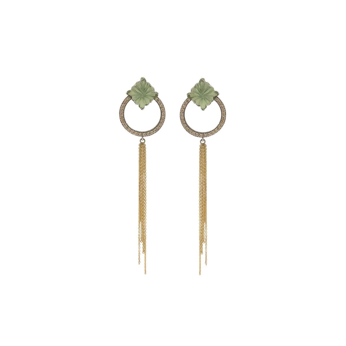 Bizancio collection earrings in recycled silver with an apple quartz stone and an ornamental hoop with gold-toned chains; a delicate, luminous, and elegant design.
