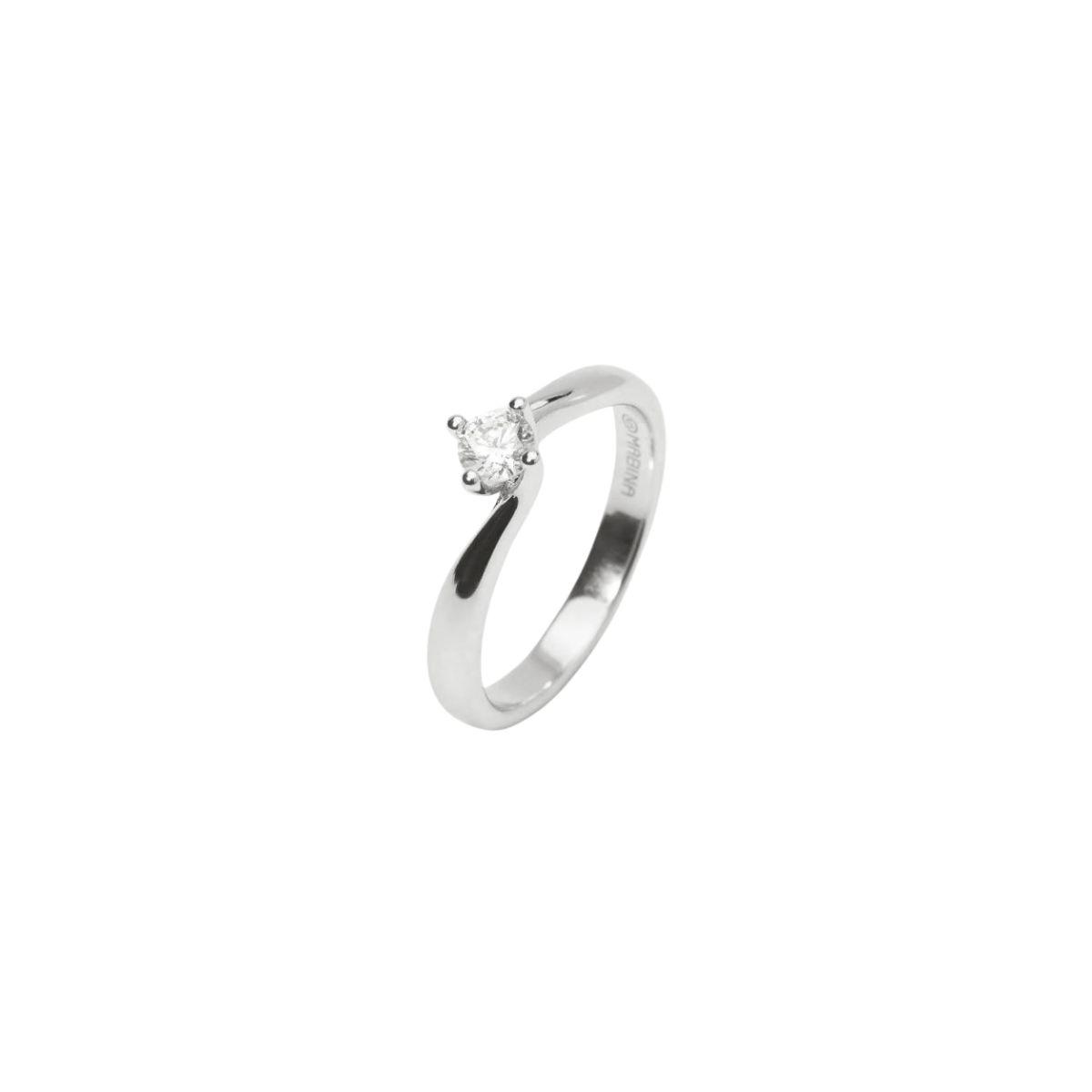 Anillo solitario de plata rodiada con diamante sintético de 0,20 ct.
