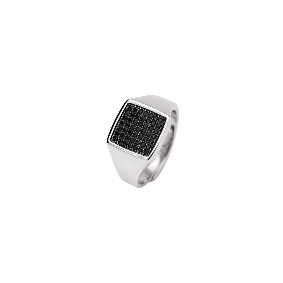 Anillo mabina de caballero ajustable en plata rodiada con una base cuadrada de circonita negra.