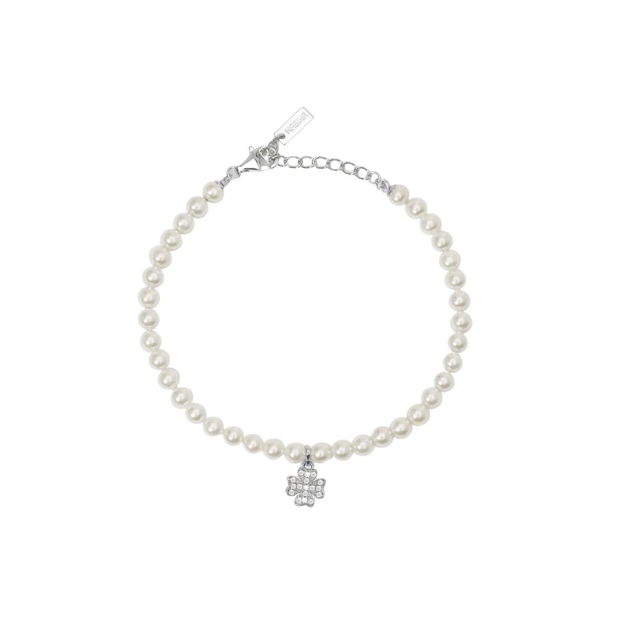 Mabina bracelet with pearls, a silver CLOVER, and white cubic zirconia.