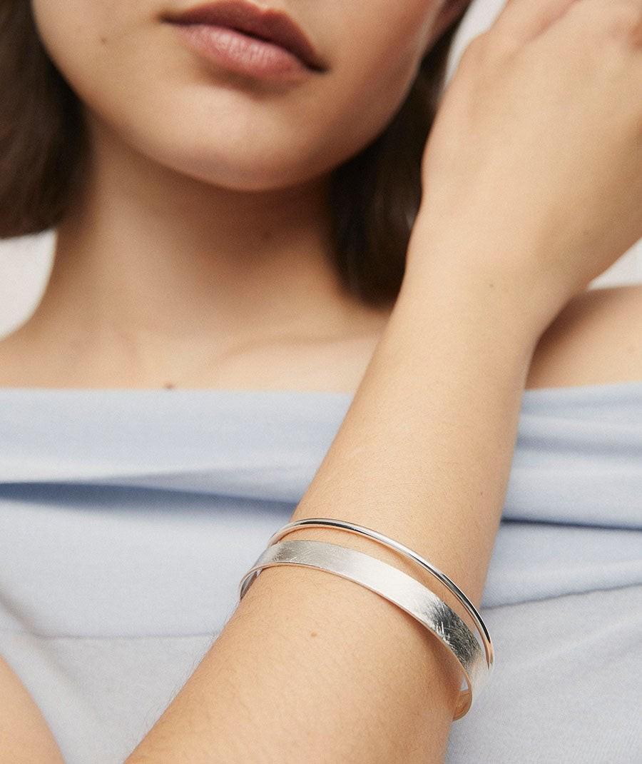 VIDAL Y VIDAL BRACELET PLATED IN RIGID SILVER WITH A SHINY AND STRIPED FINISH X27640